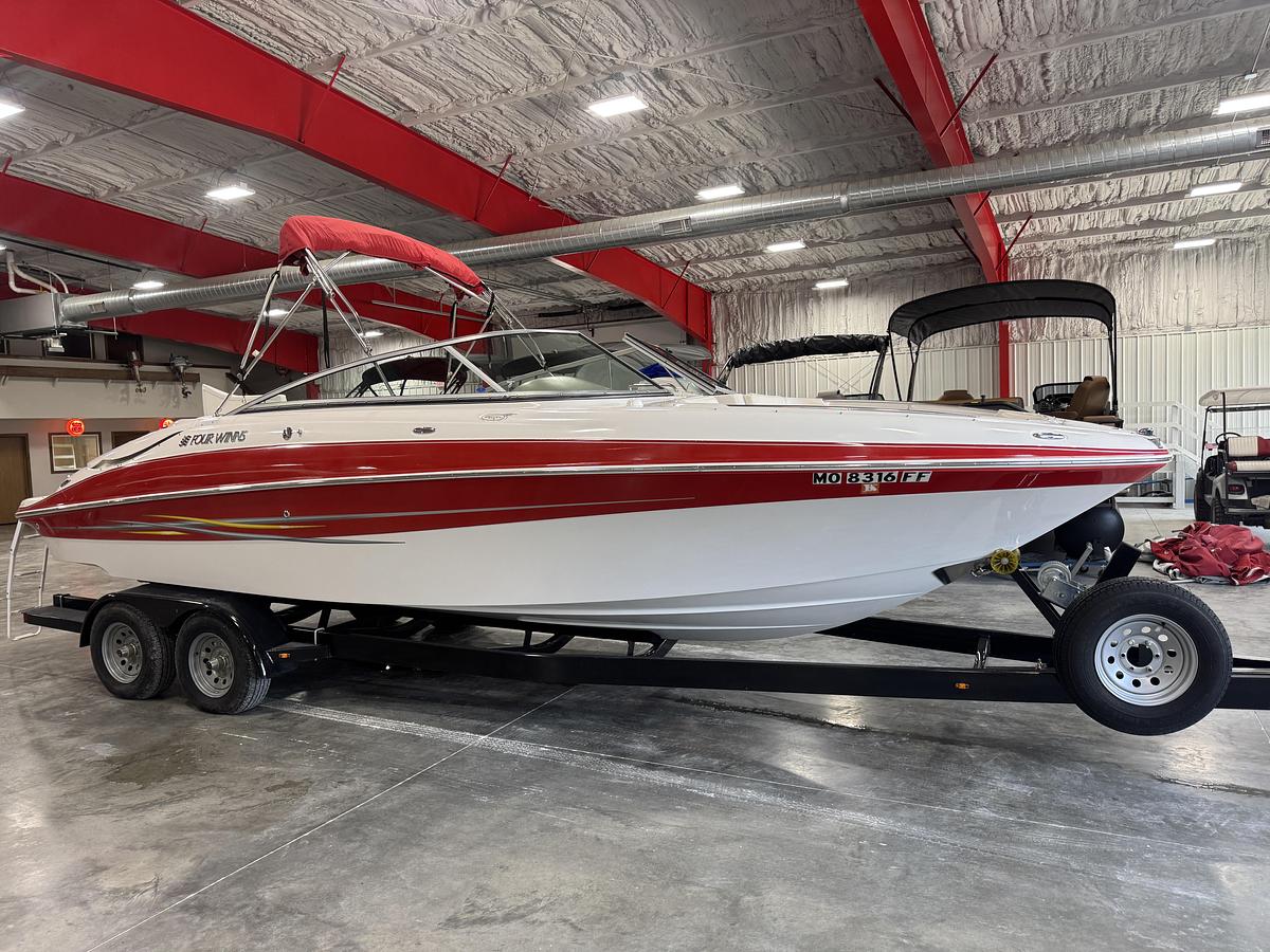 Used 2005 Four Winns 250 Horizon