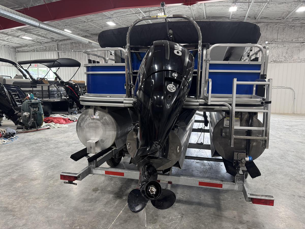 Used 2018 Lowe 214SF