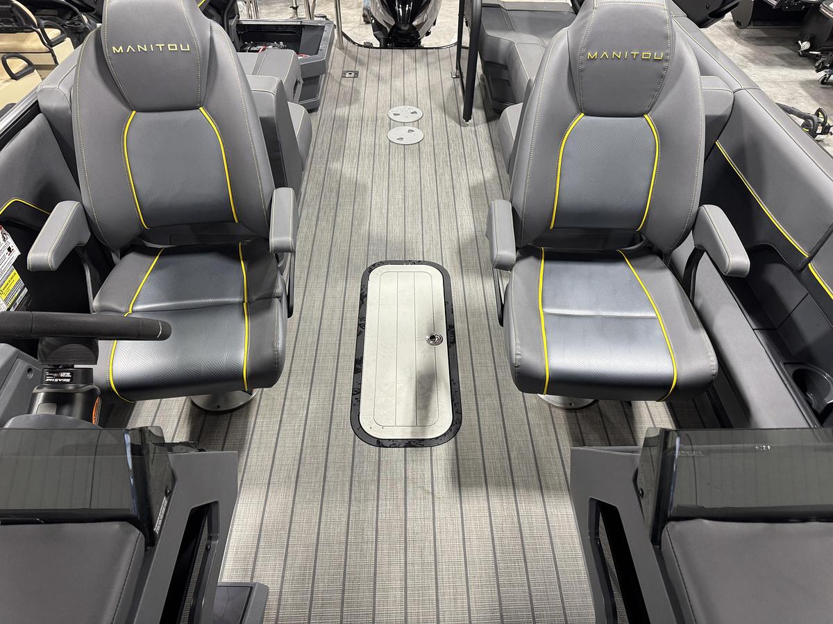 2024 Manitou 24 Explore