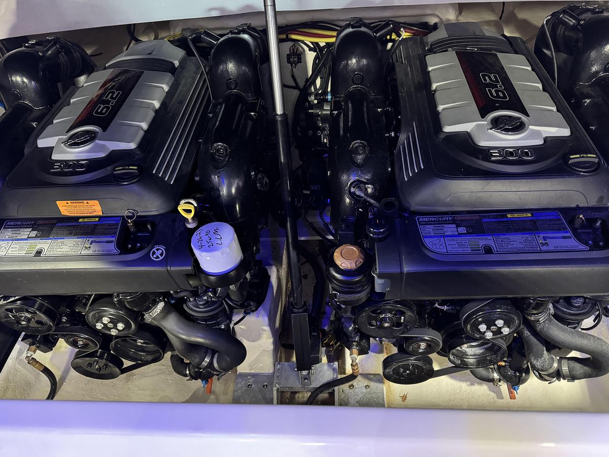 Used 2019 Chaparral 317 SSX