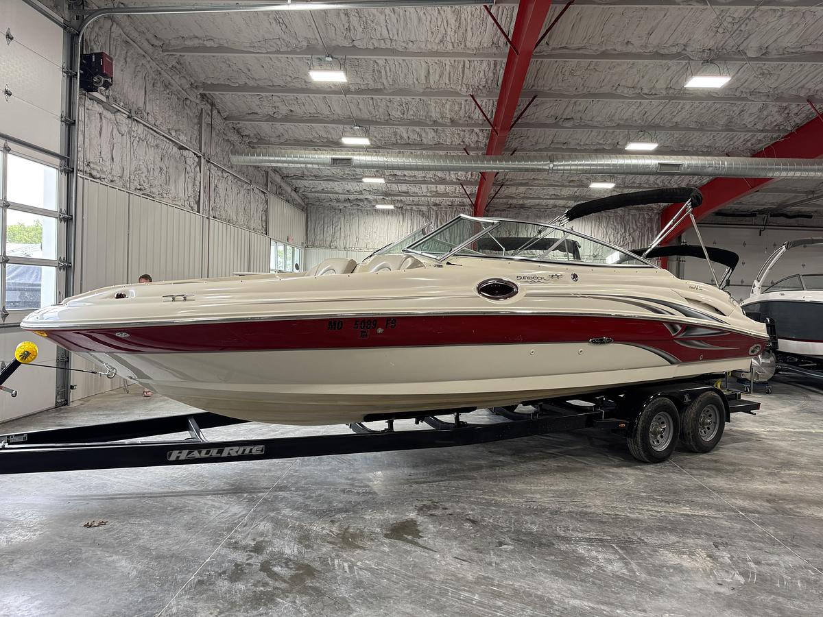 Used 2003 Sea Ray 270 Sun Deck