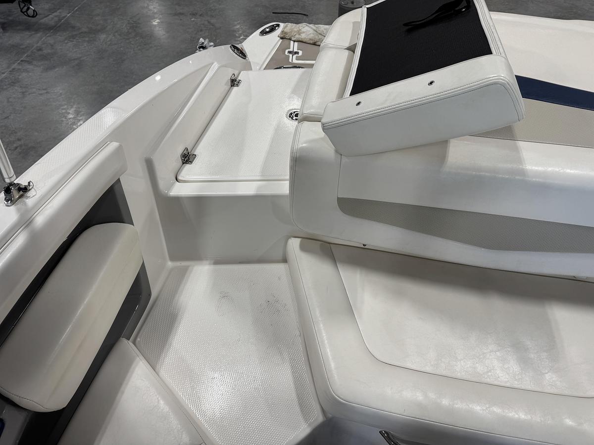 Used 2012 Chaparral 216 SSI