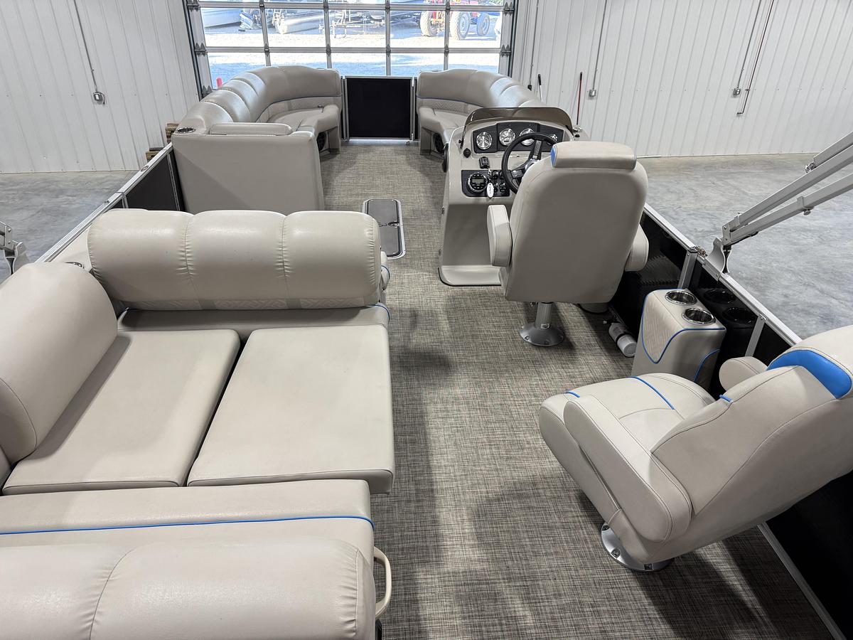 Used 2017 Cypress Cay 253 Seabreeze