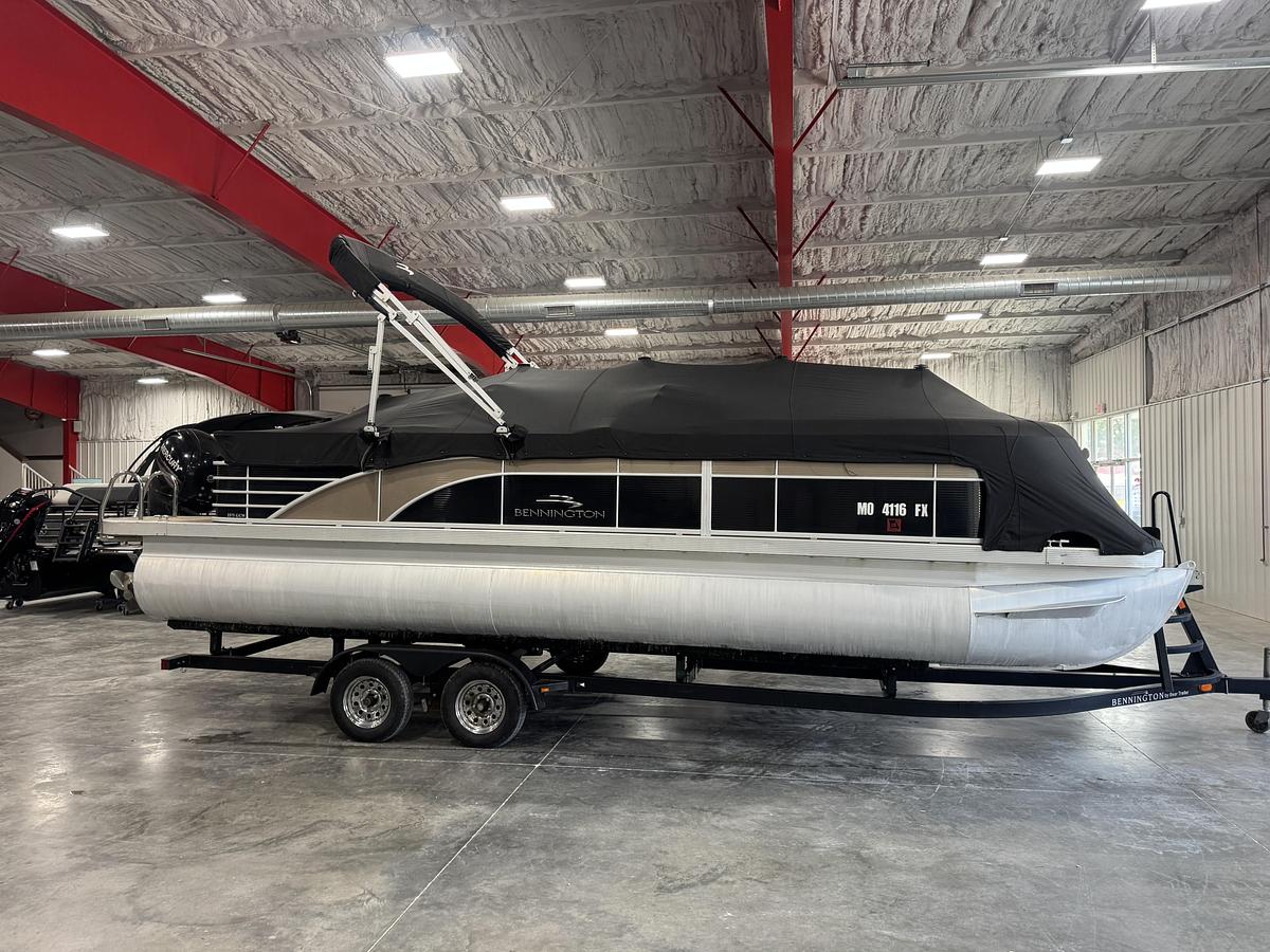 Used 2013 Bennington 2375 GCW
