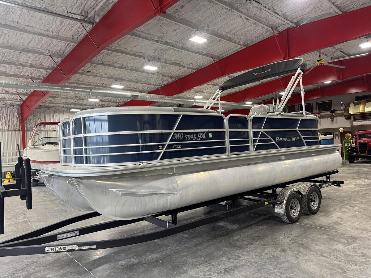 Used 2021 Berkshire 24 RFX TriToon