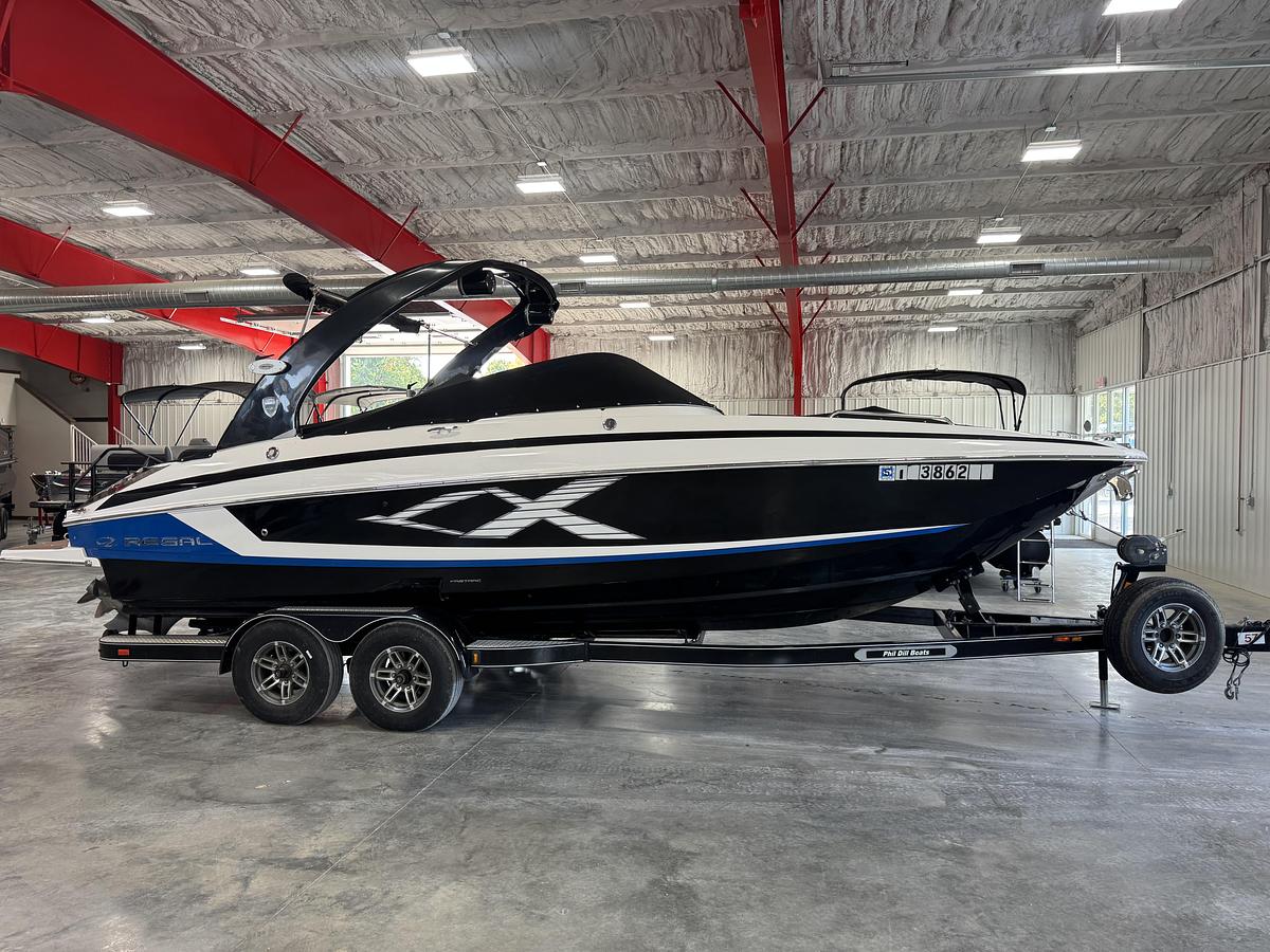 Used 2013 Regal 27 Fasdeck