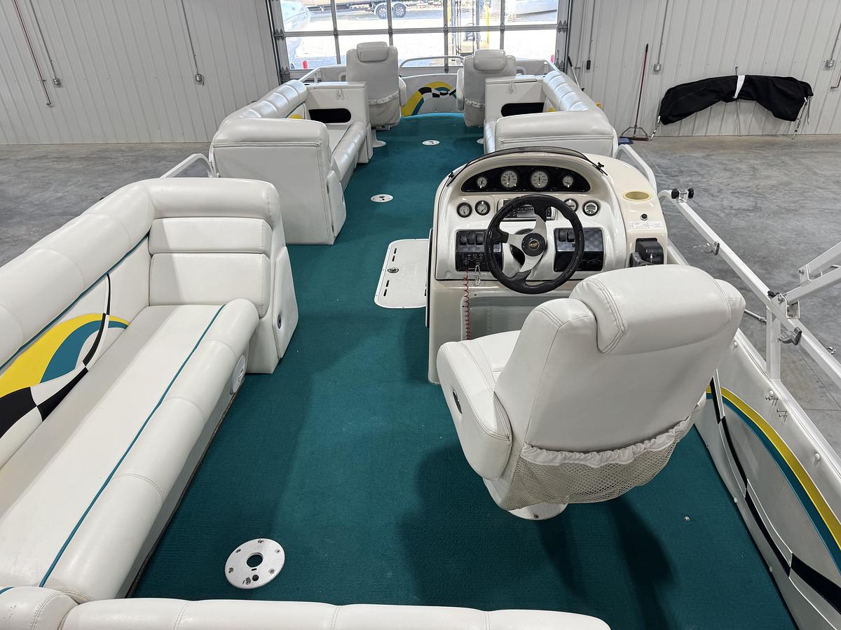 Used 2004 PlayCraft 2800 Powertoon