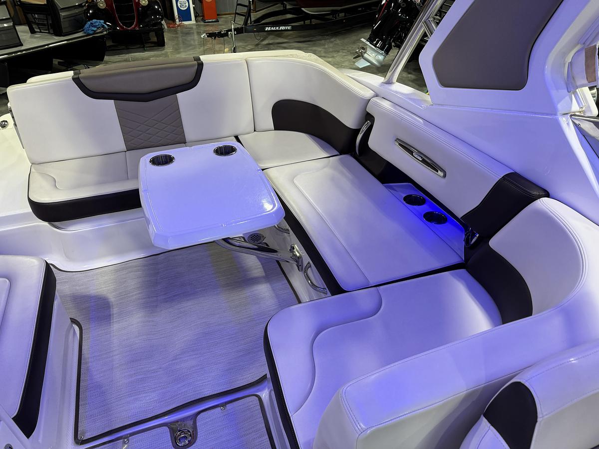 Used 2019 Chaparral 317 SSX