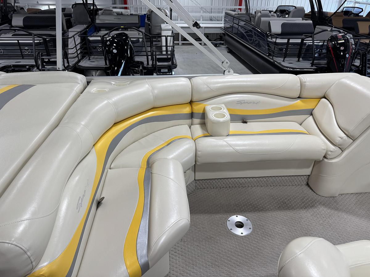 Used 2005 Bennington 2575 RL