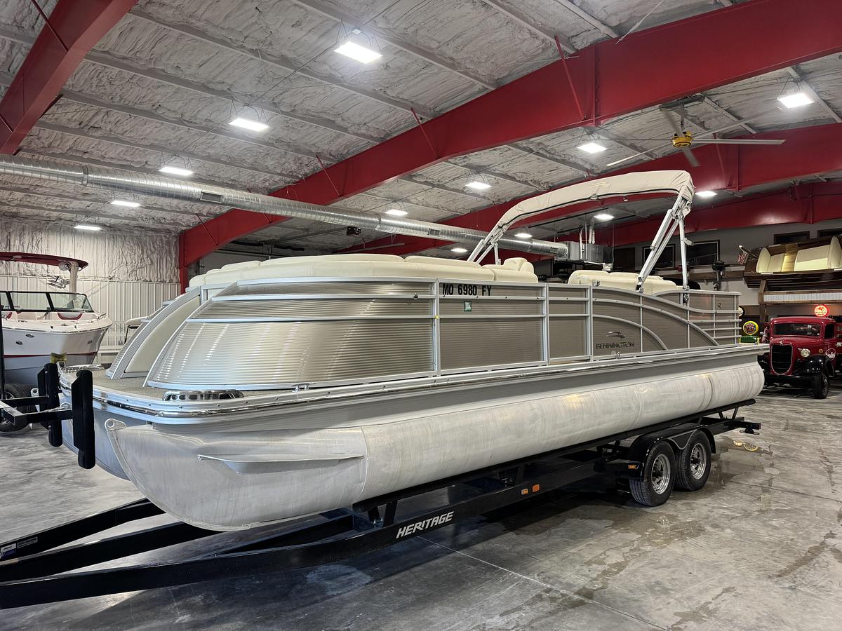 Used 2014 Bennington Q-25