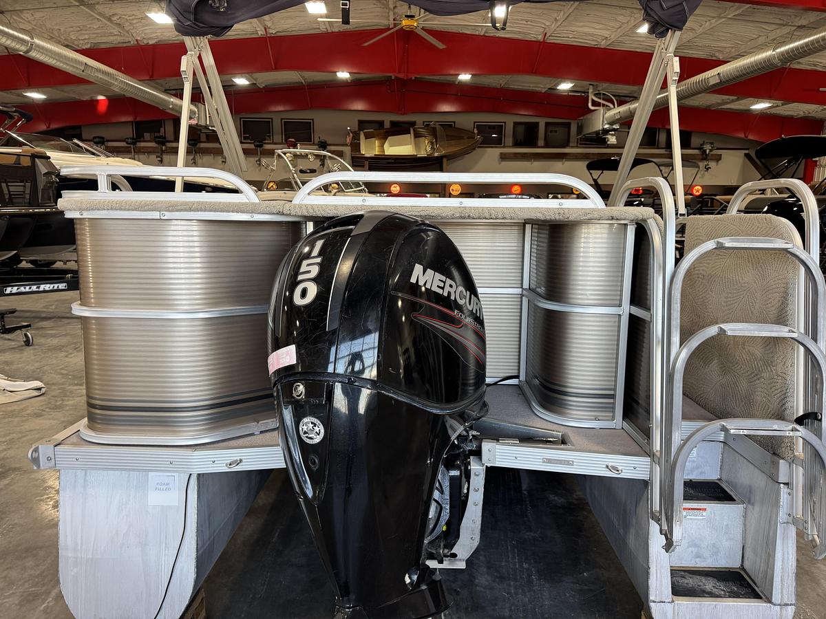 Used 2013 PlayCraft 2400 Clipper