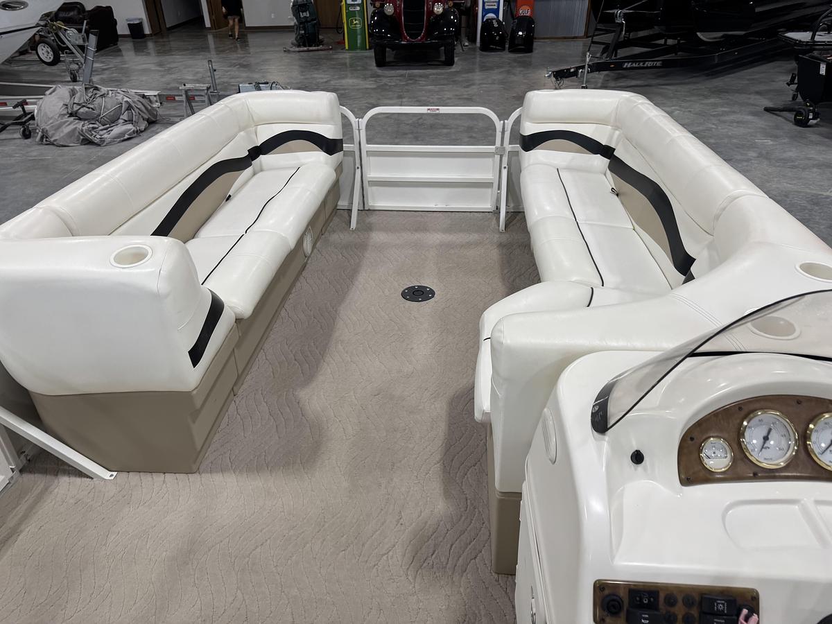 Used 2010 Bentley 243 Cruise