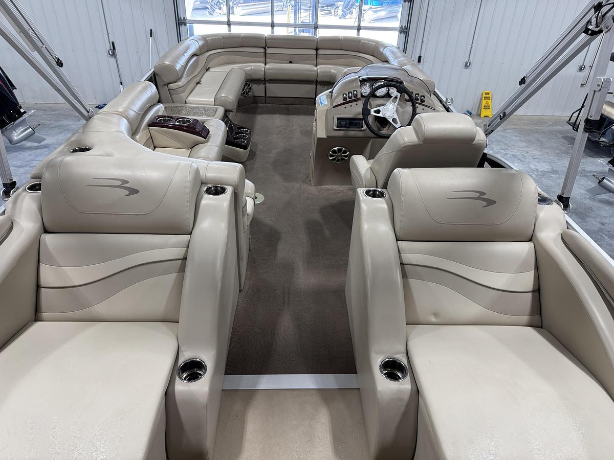 Used 2010 Bennington 2250 RCW