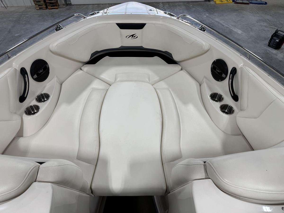 Used Monterey 264 FS