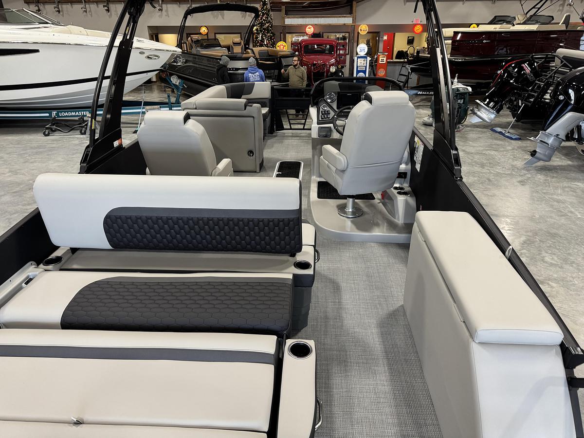 2026 Sylvan L-5 Platinum