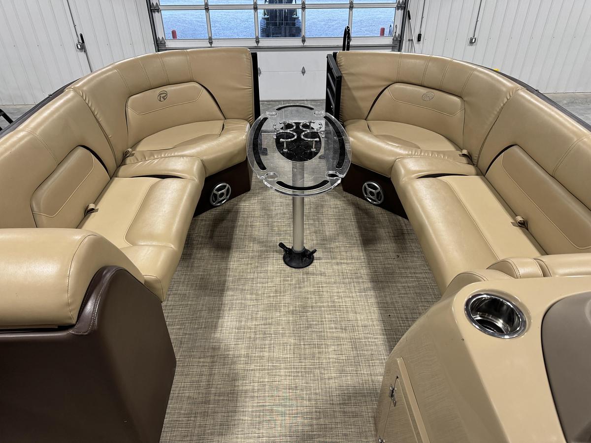 Used 2018 Lowe 250 Retreat