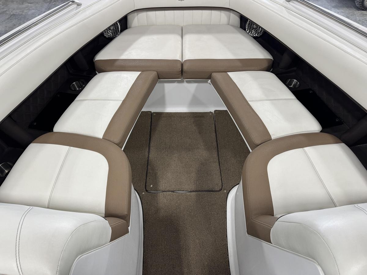 Used 2015 Cobalt 302 BR