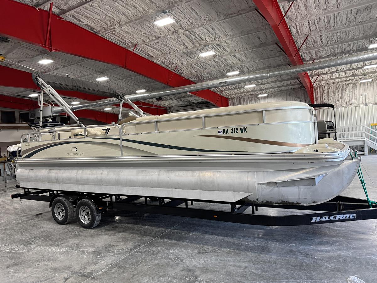 Used 2003 Bennington 2575 RL