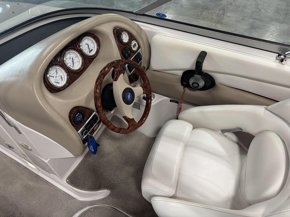 Used 2005 Four Winns 250 Horizon