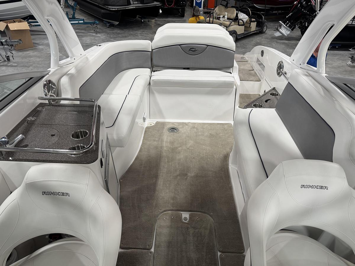 Used 2010 Rinker 296 BR