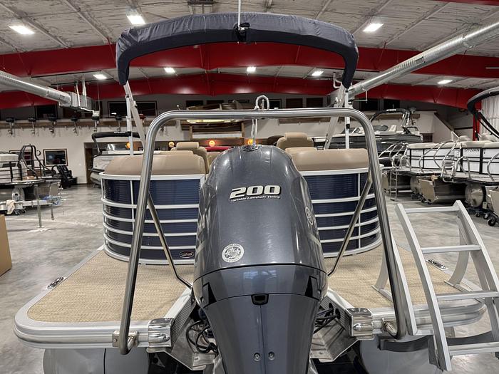 Used 2018 Bennington R-25