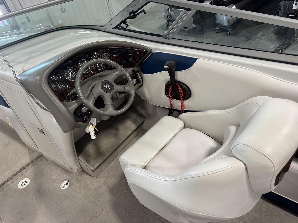Used 2004 Crownline 266 BR