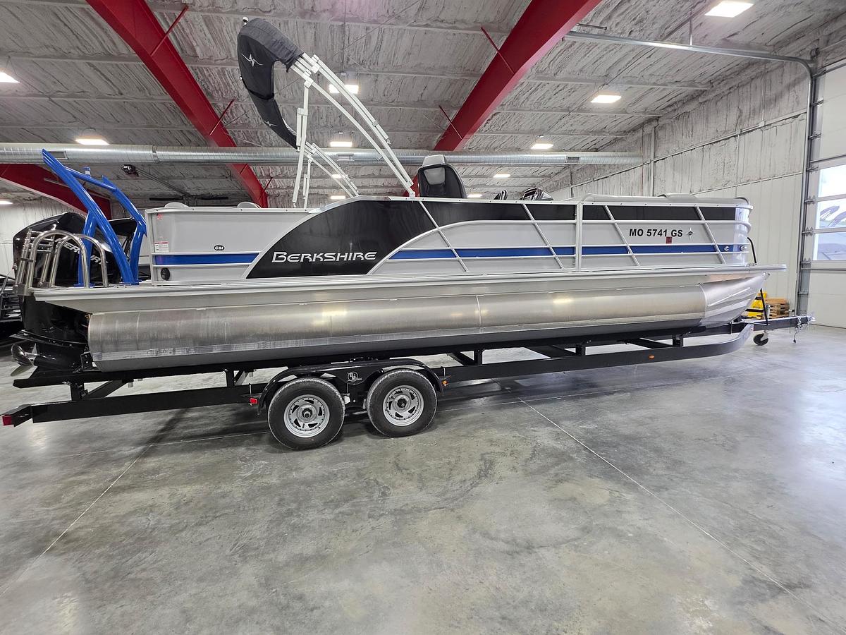 Used 2022 Berkshire 25 CTS