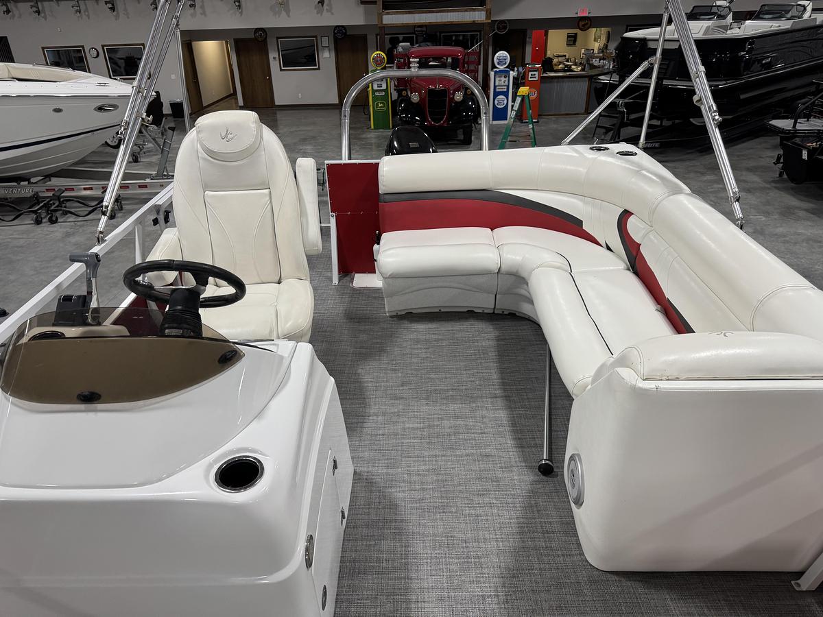 Used 2015 JC Tritoon 241 TT Sport