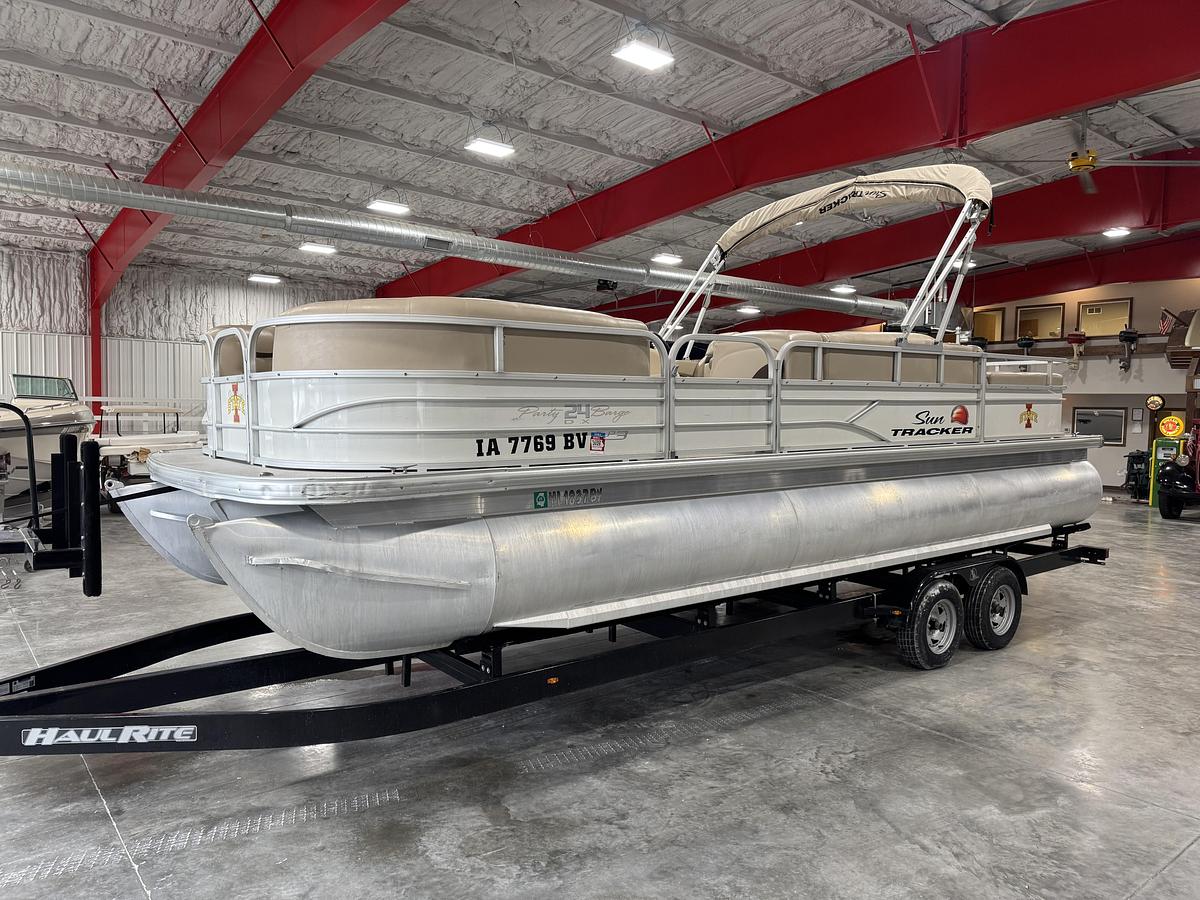 Used 2016 Sun-Tracker 24 Party-Barge DLX XP-3
