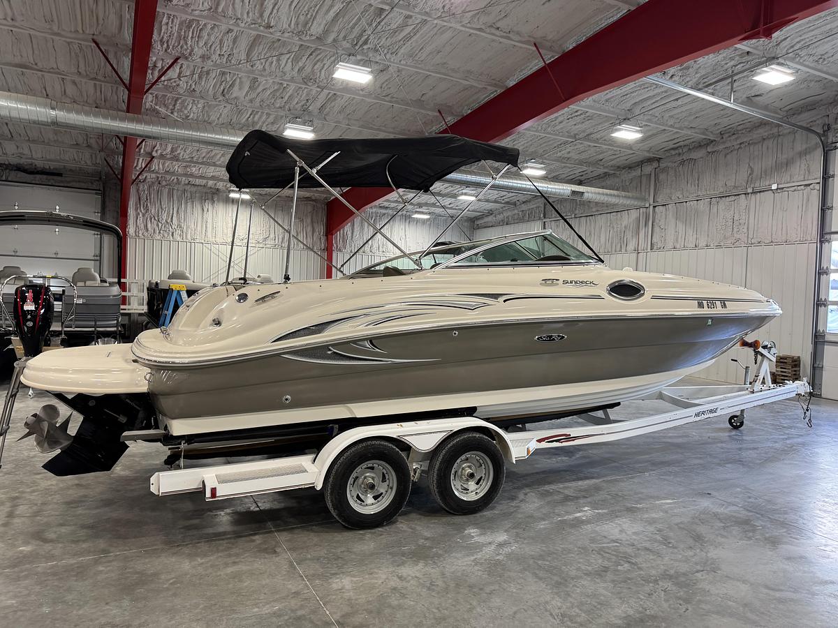 Used 2005 Sea Ray 240 Sundeck