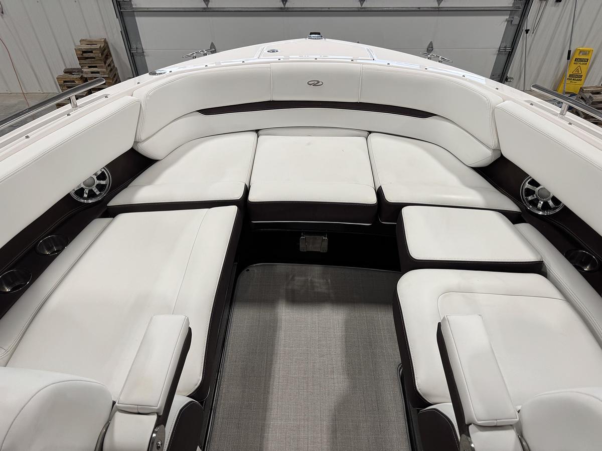 Used 2015 Regal 2800