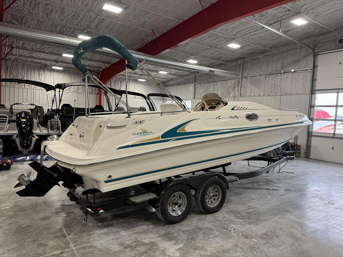 Used 1998 Sea Ray 240 Sundeck