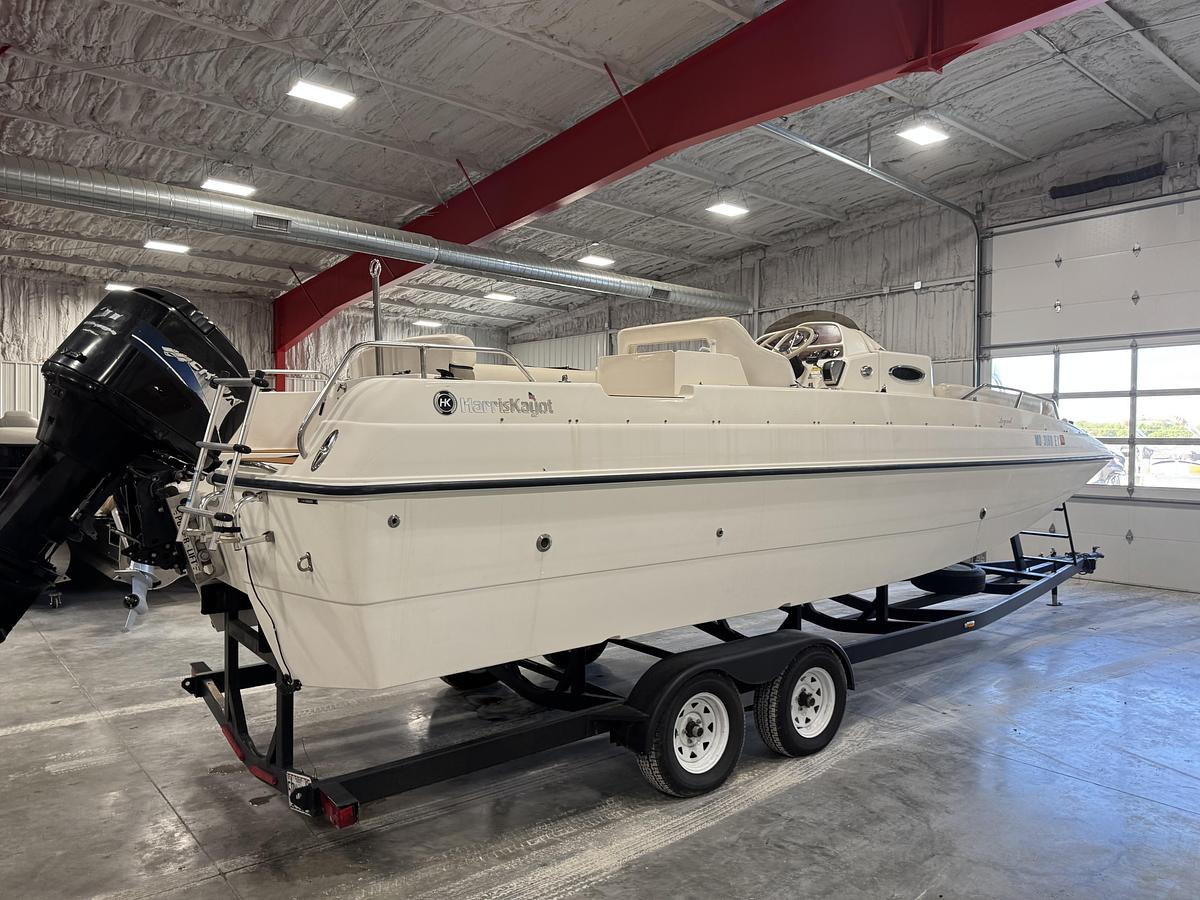 Used 2000 Harris-Kayot 24 Legend