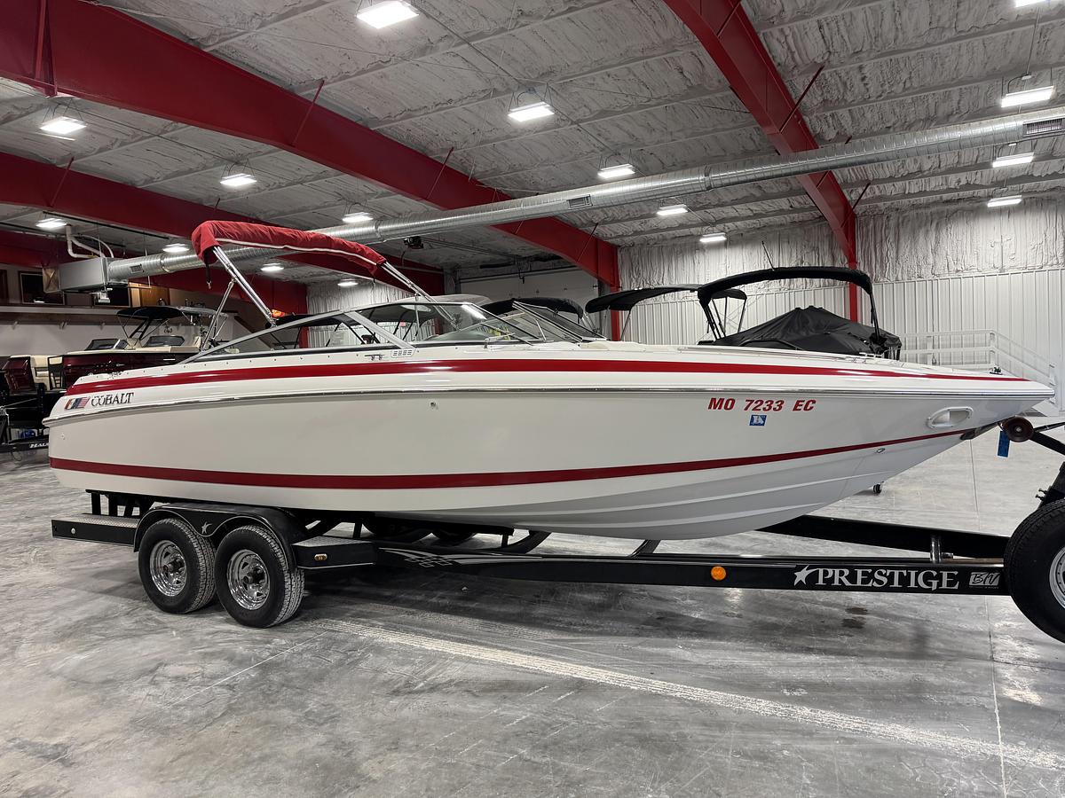 Used 1995 Cobalt 252 BR