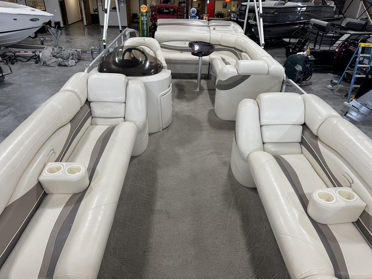 Used 2006 Bennington 2575 RL