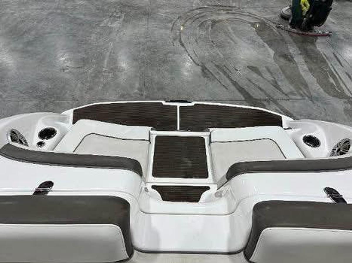 Used 2013 Yamaha 242 Limited