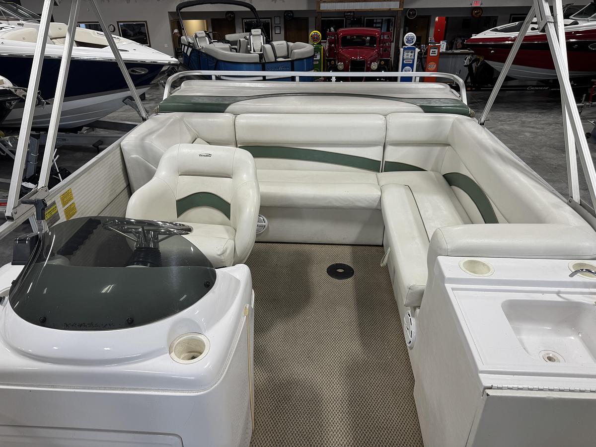 Used 2001 Landau DX 24