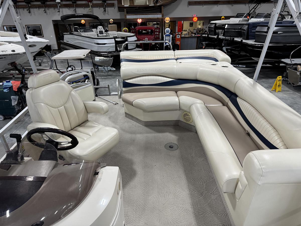 Used 2007 Bennington 2257 RFS