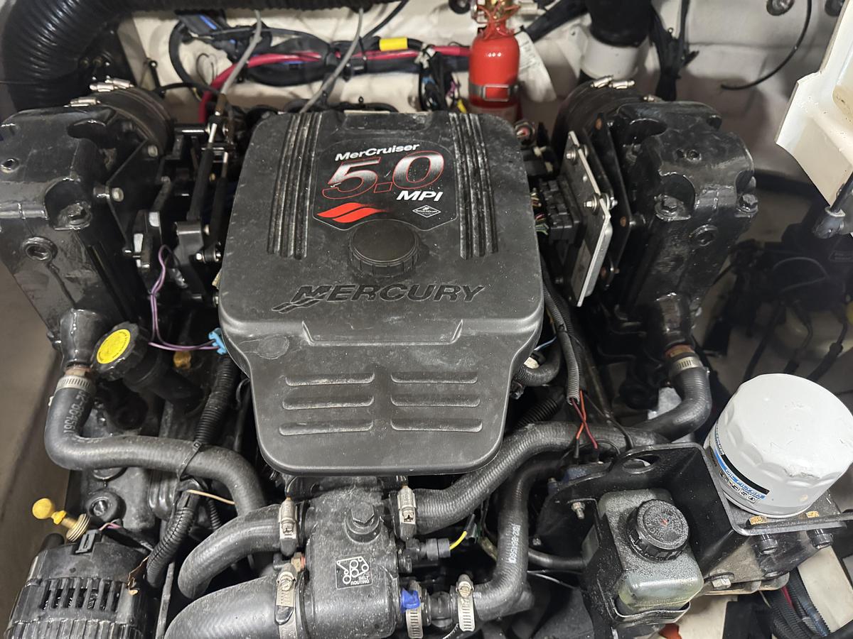 Used 2006 Sea Ray 240 Sundeck