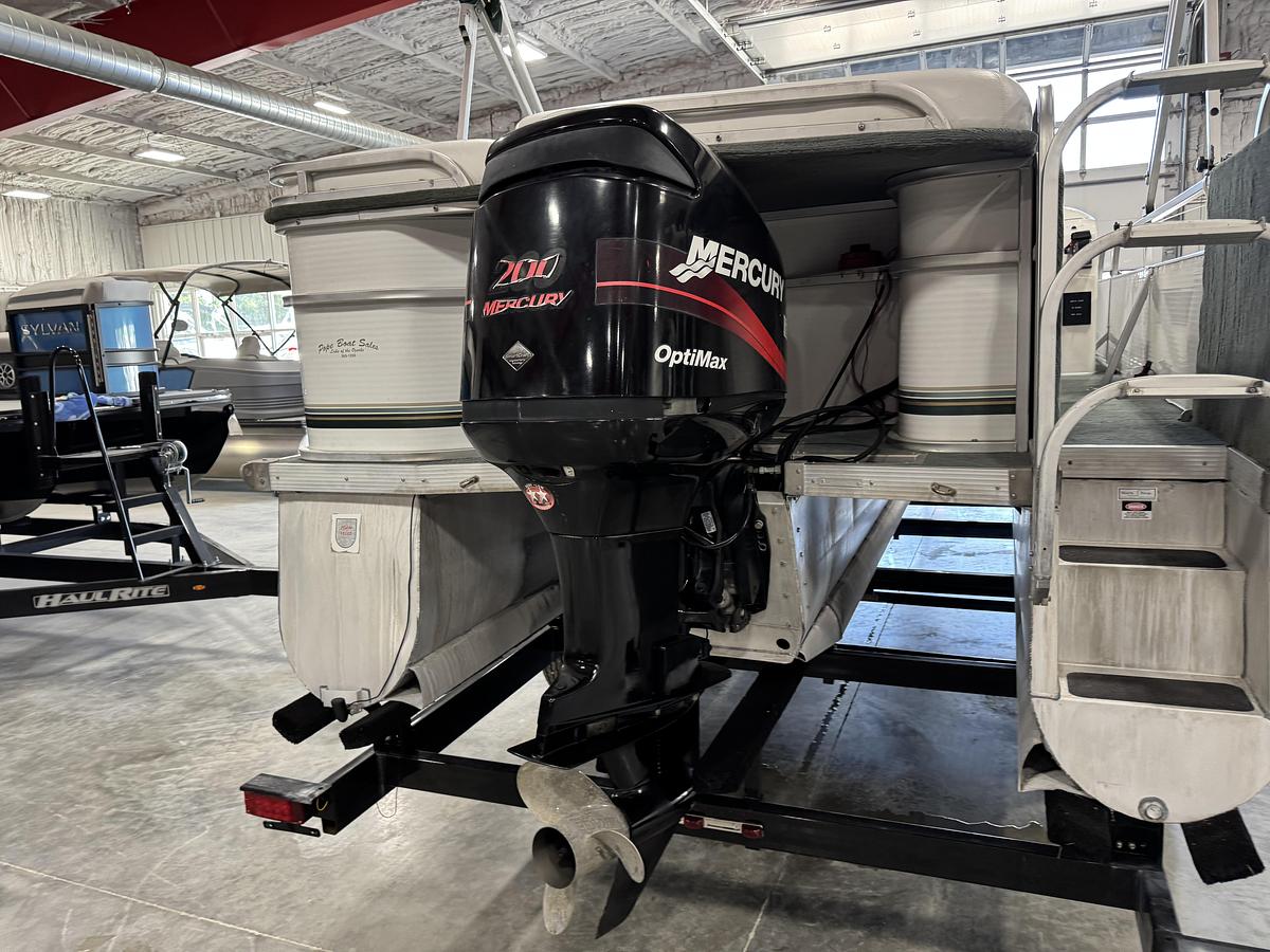 Used 2001 PlayCraft 2600 Powertoon