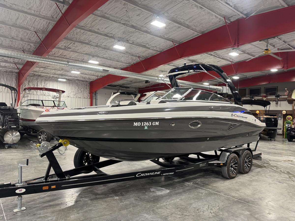 Used 2020 Crownline 255 SS