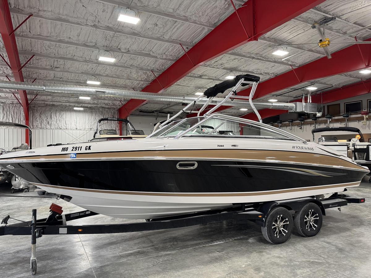 Used 2009 Four Winns H-260