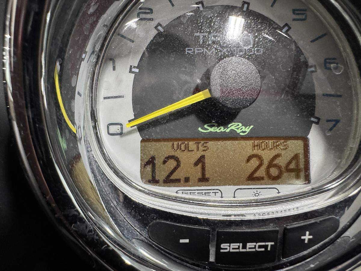 Used 2011 Sea Ray 250 SLX