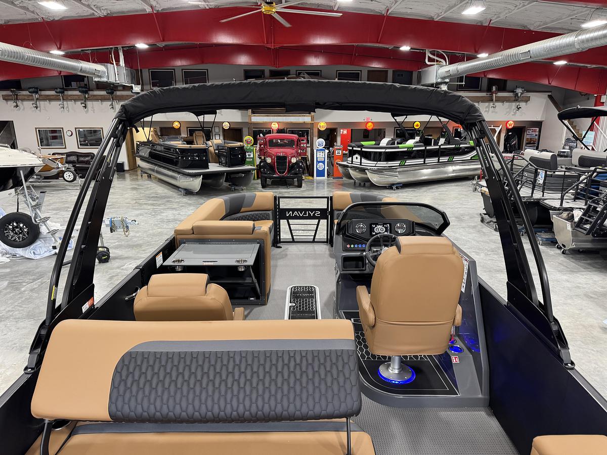 2027 Sylvan L-5 Platinum