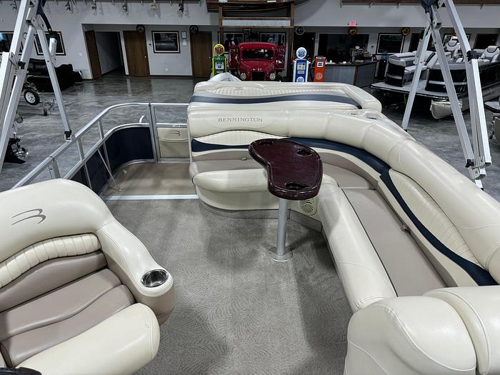 Used 2010 Bennington 2550