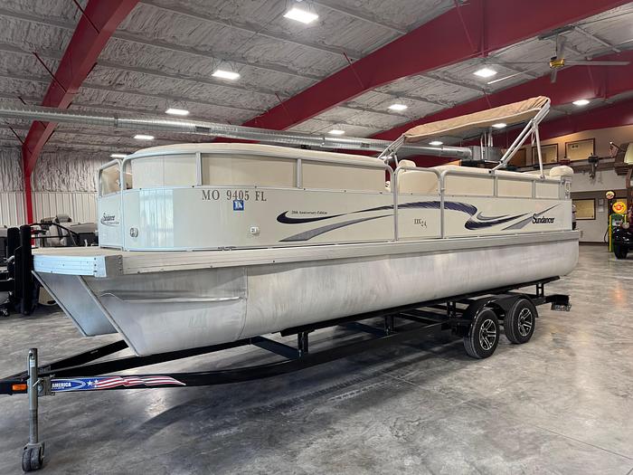Used 2010 Sundancer Pontoons 243 tritoon