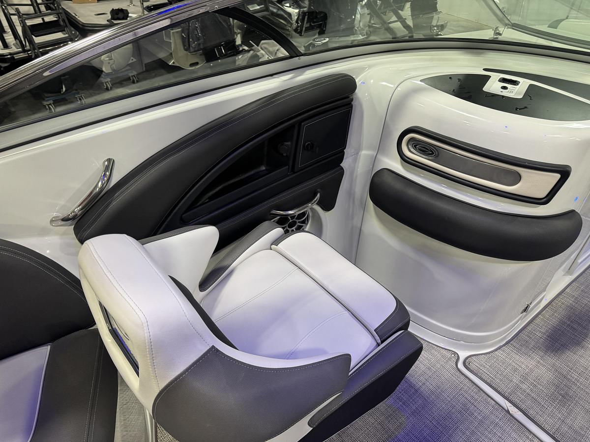 Used 2020 Crownline 255 SS