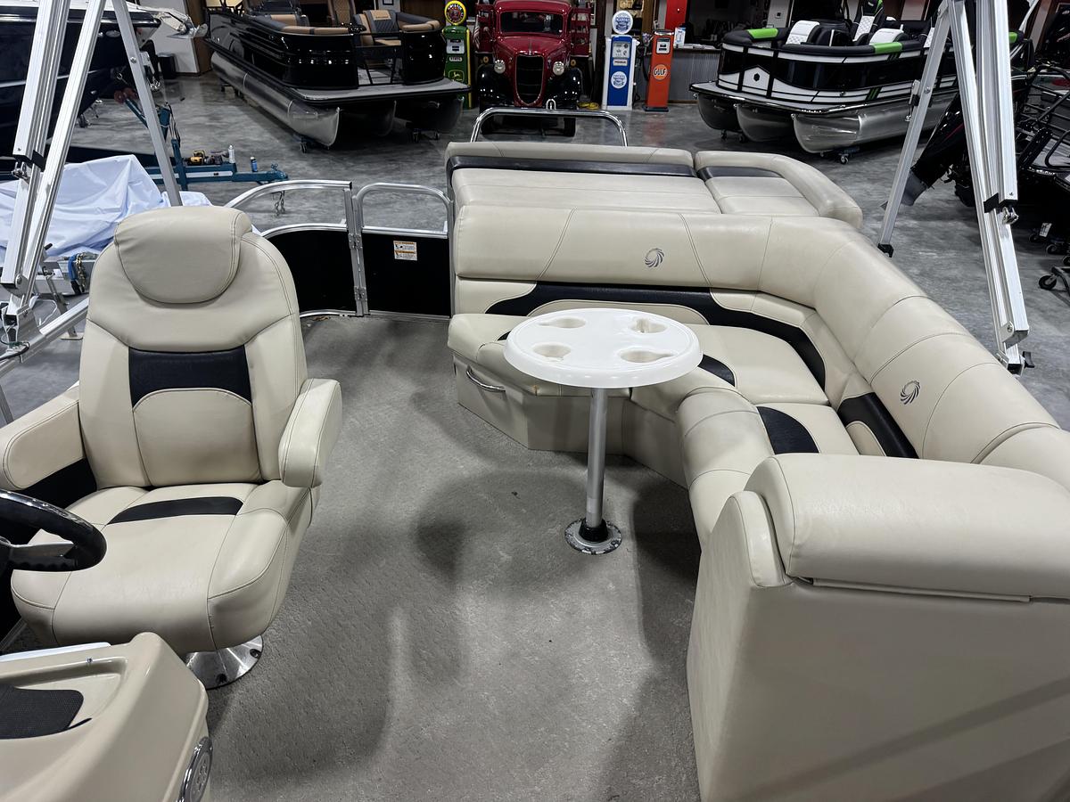 Used 2017 Lowe 230 SS