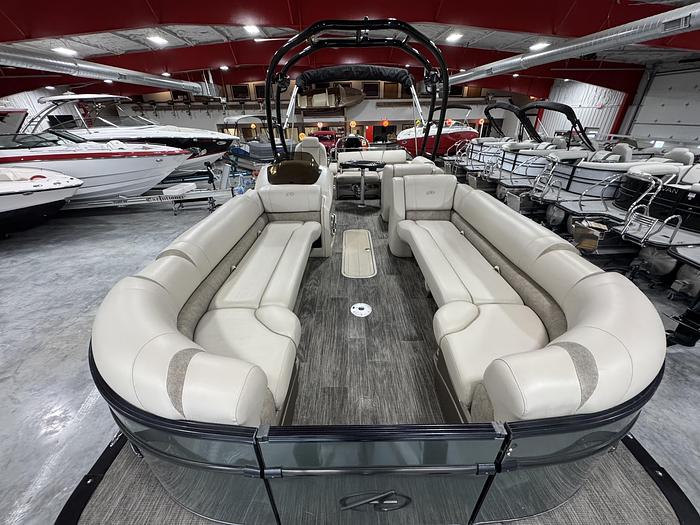 Used 2022 Avalon Catalina 2585