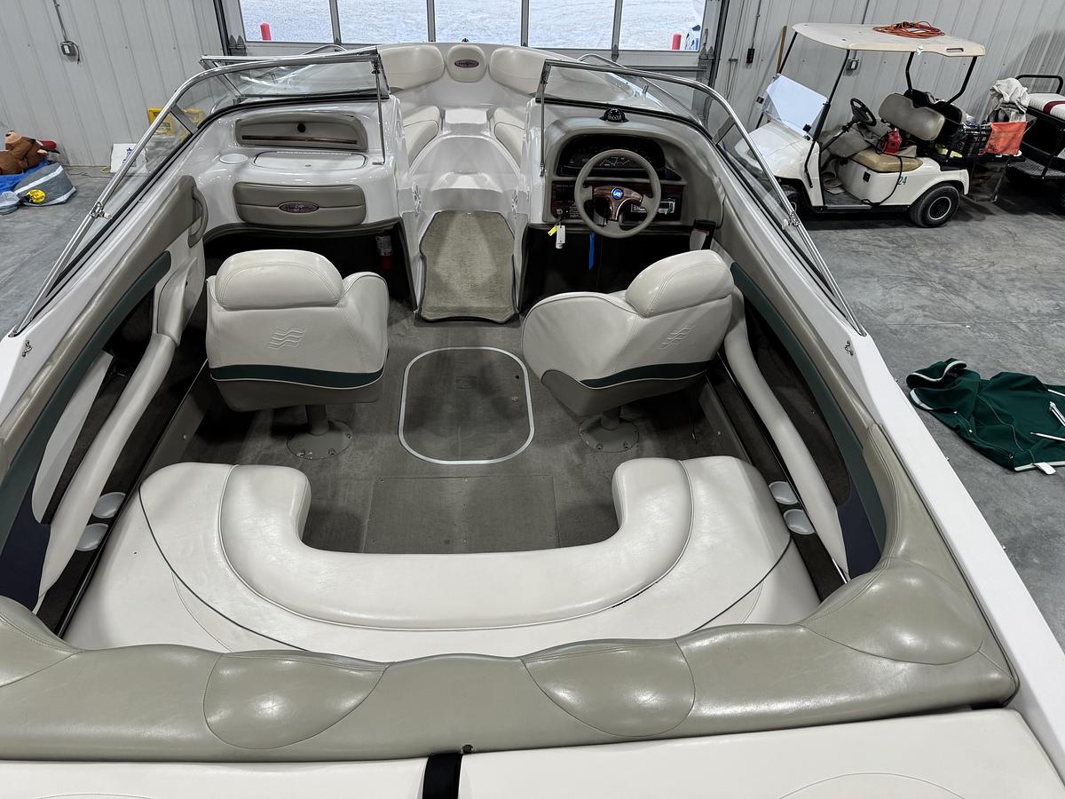 Used 1999 Four Winns 220 Horizon